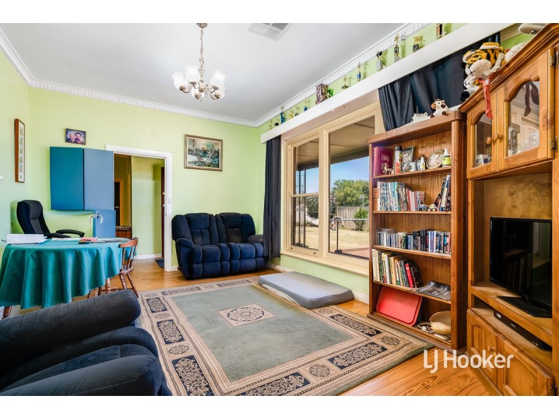 73 Uley Road, Craigmore SA 5114