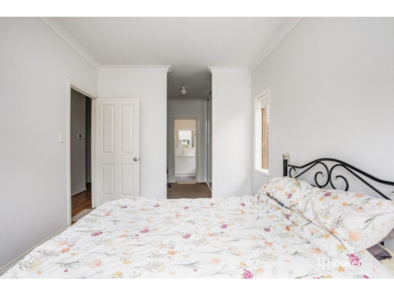 22 Cathedral Circuit, Mawson Lakes SA 5095