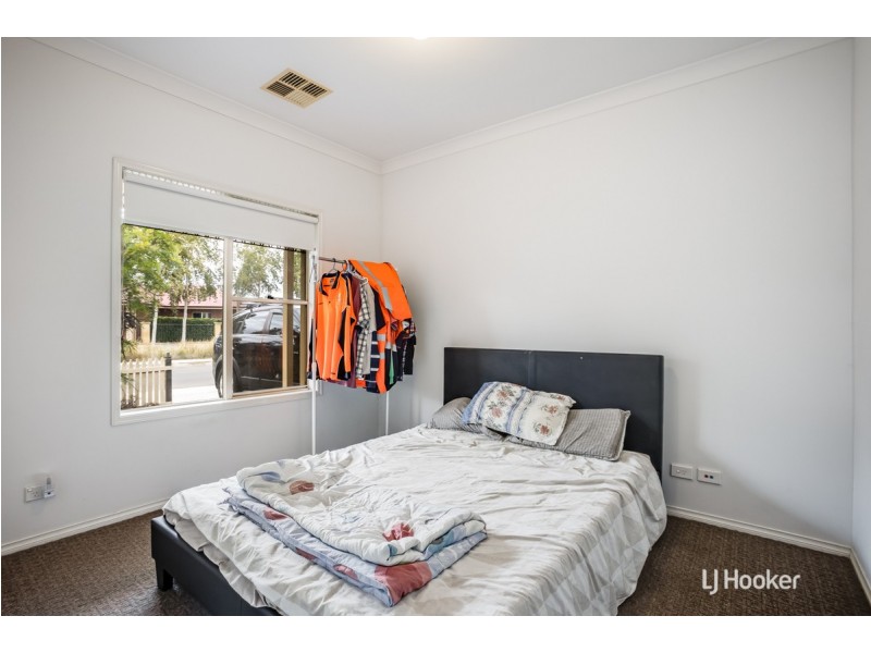 22 Cathedral Circuit, Mawson Lakes SA 5095