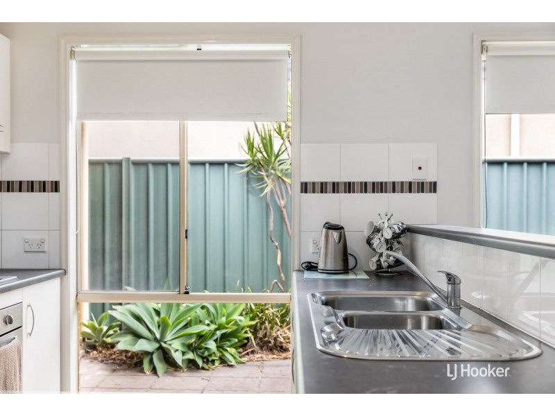 22 Cathedral Circuit, Mawson Lakes SA 5095