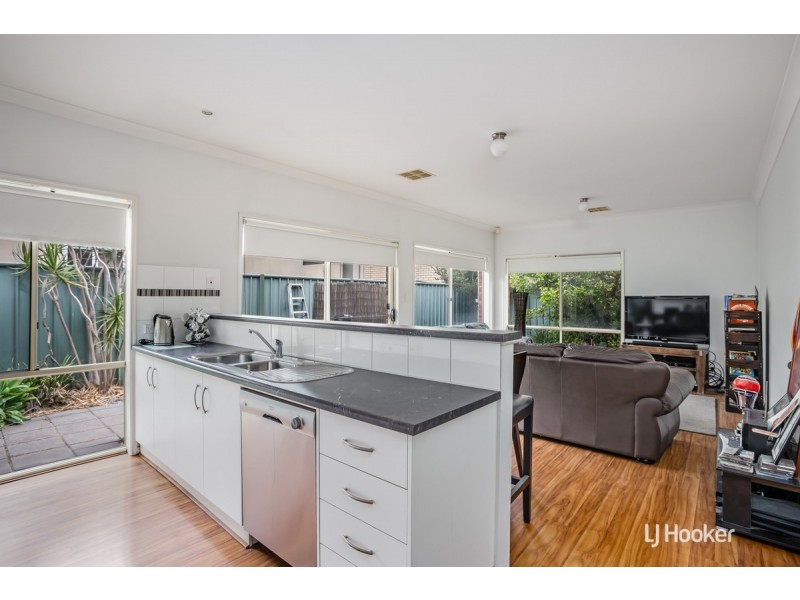 22 Cathedral Circuit, Mawson Lakes SA 5095