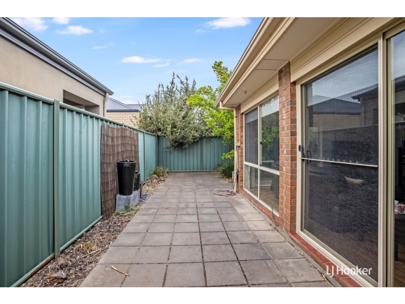 22 Cathedral Circuit, Mawson Lakes SA 5095