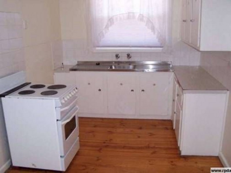 20 Winterbourne Road, Elizabeth Vale SA 5112