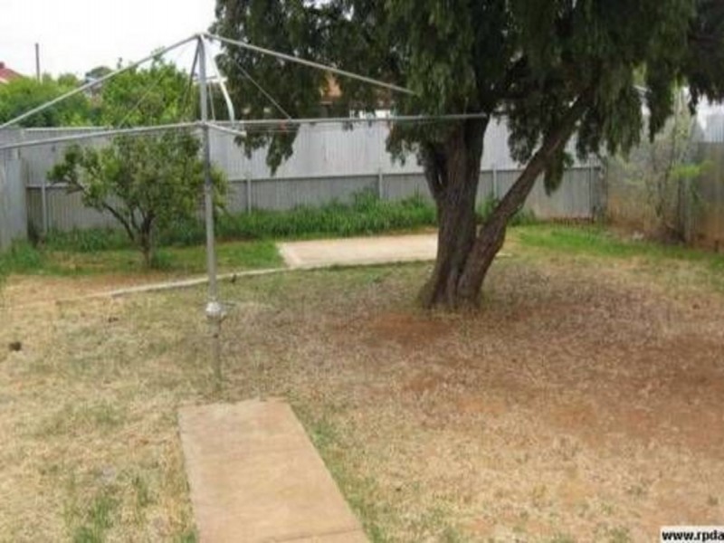 20 Winterbourne Road, Elizabeth Vale SA 5112