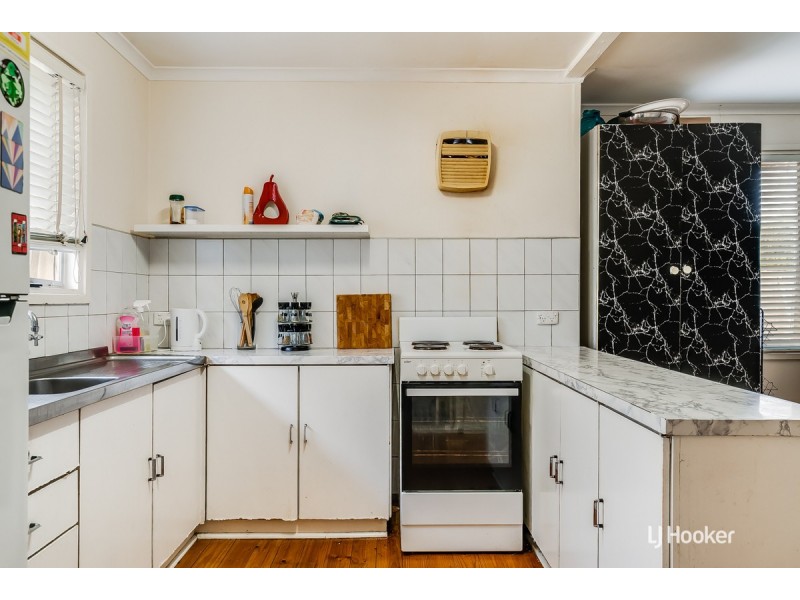 19 McCullogh Street, Elizabeth Downs SA 5113