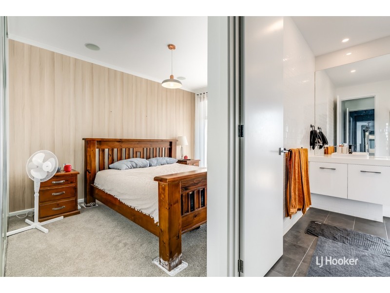 14 Broadwater Place, Blakeview SA 5114