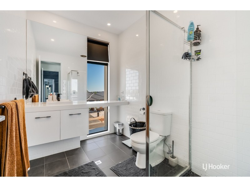 14 Broadwater Place, Blakeview SA 5114