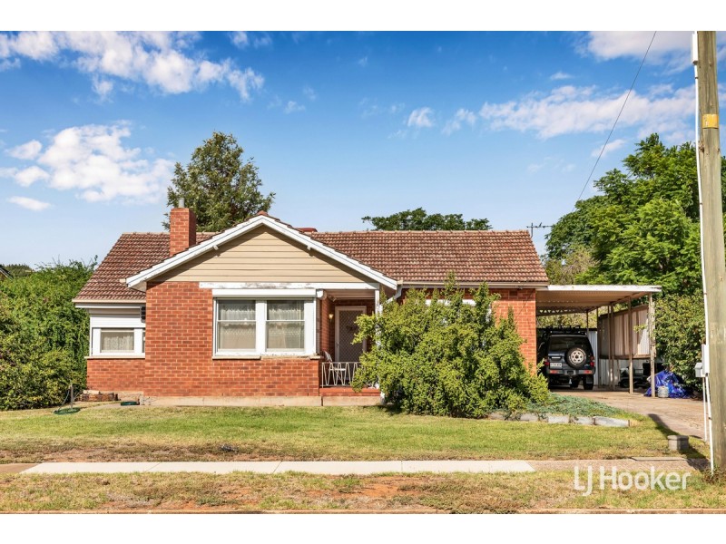 19 Longleat Road, Elizabeth Vale SA 5112