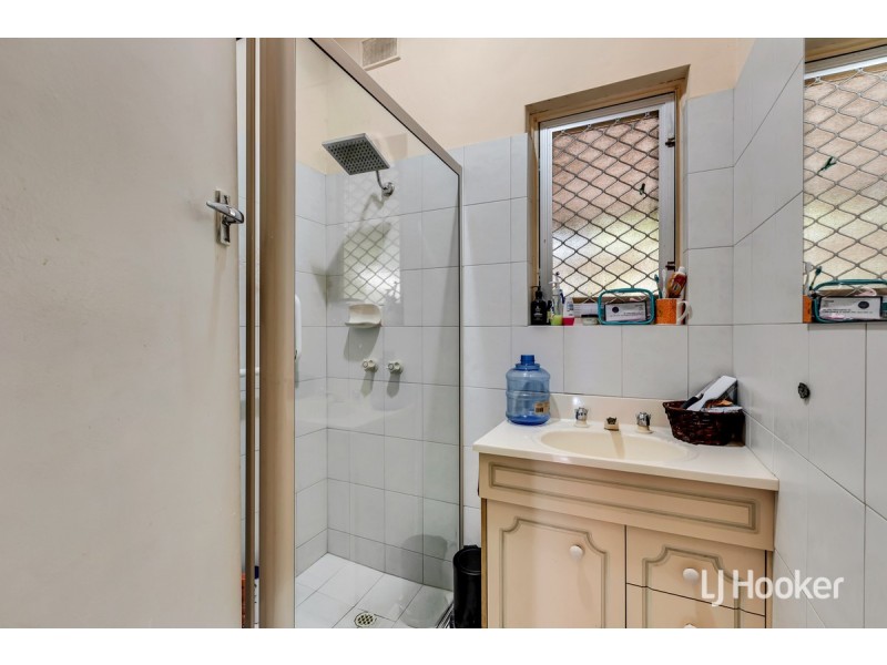 19 Longleat Road, Elizabeth Vale SA 5112