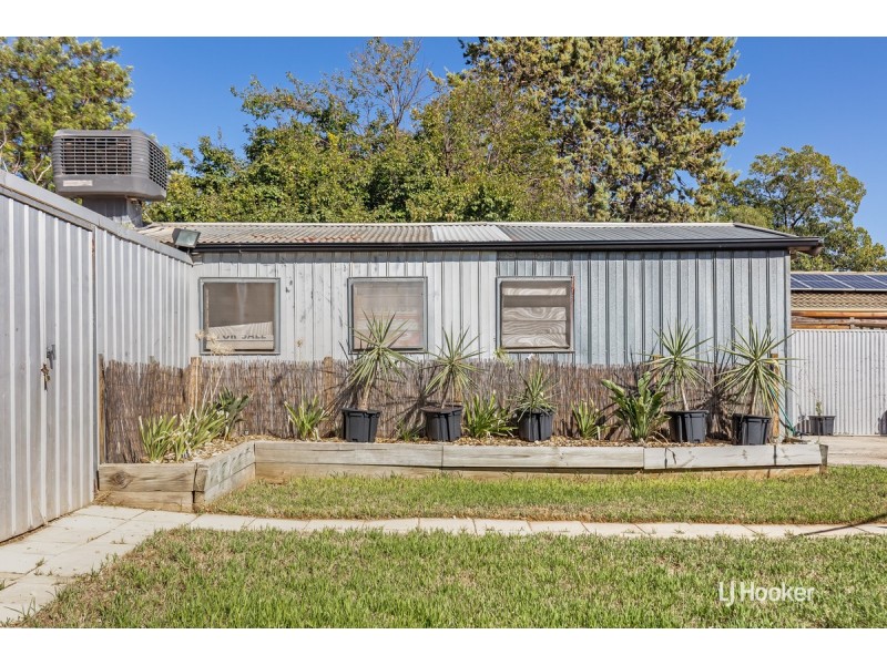 106 Alawoona Road, Munno Para SA 5115