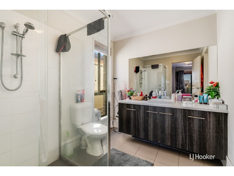 16 Overlander Way, Smithfield SA 5114