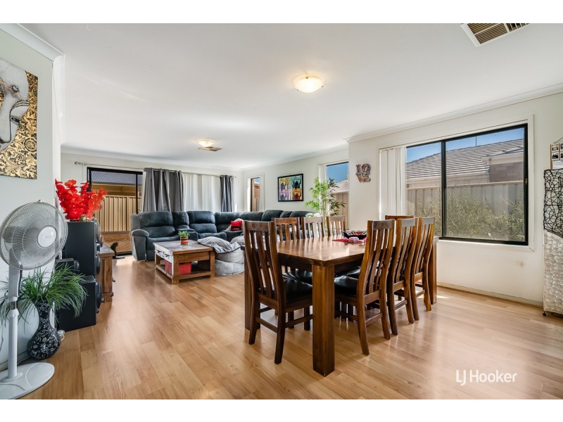 16 Overlander Way, Smithfield SA 5114