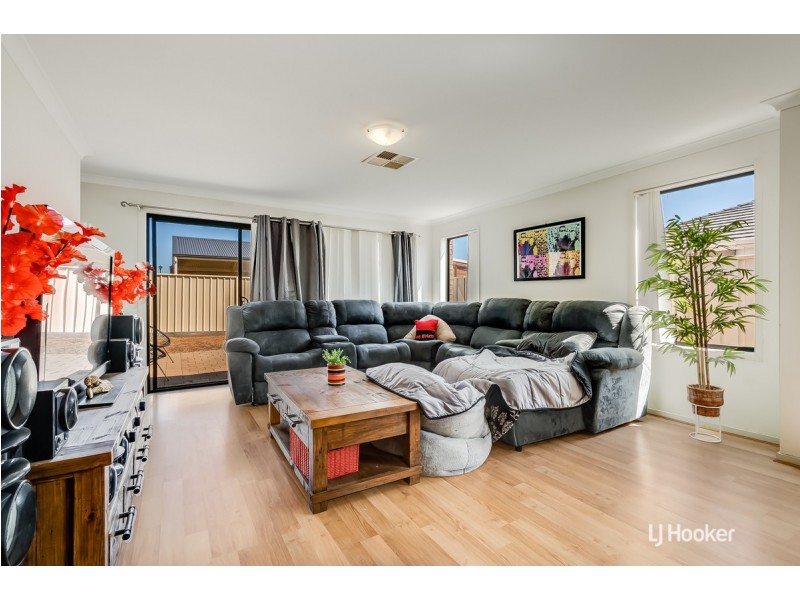 16 Overlander Way, Smithfield SA 5114