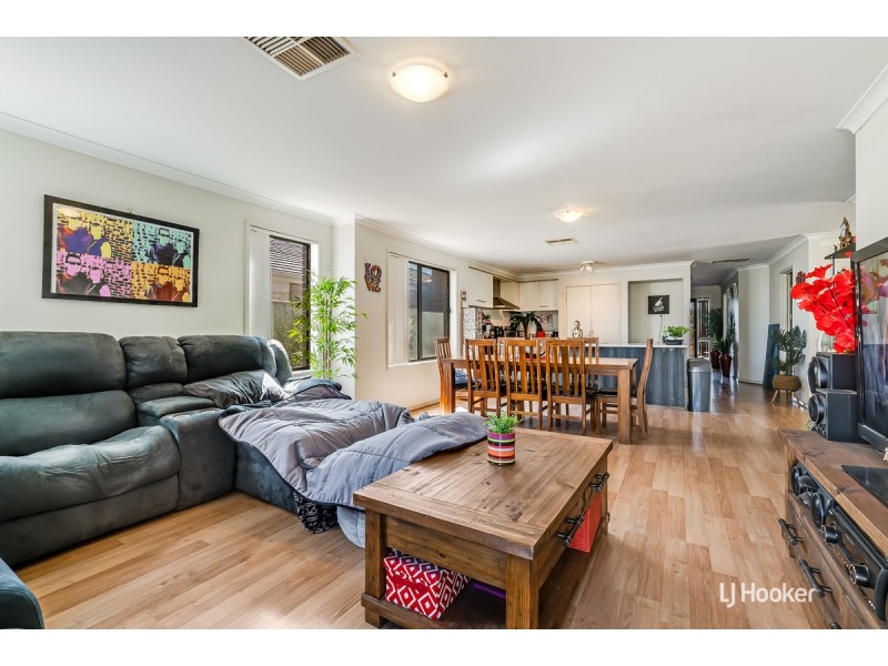 16 Overlander Way, Smithfield SA 5114