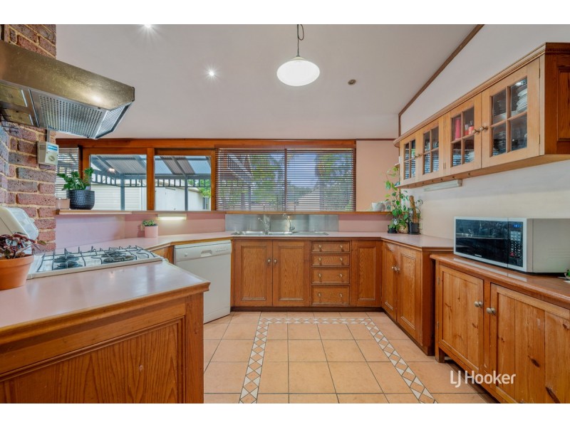61 Seventh Avenue, St Peters SA 5069