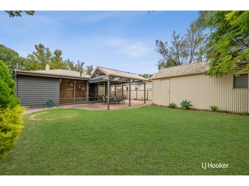 61 Seventh Avenue, St Peters SA 5069