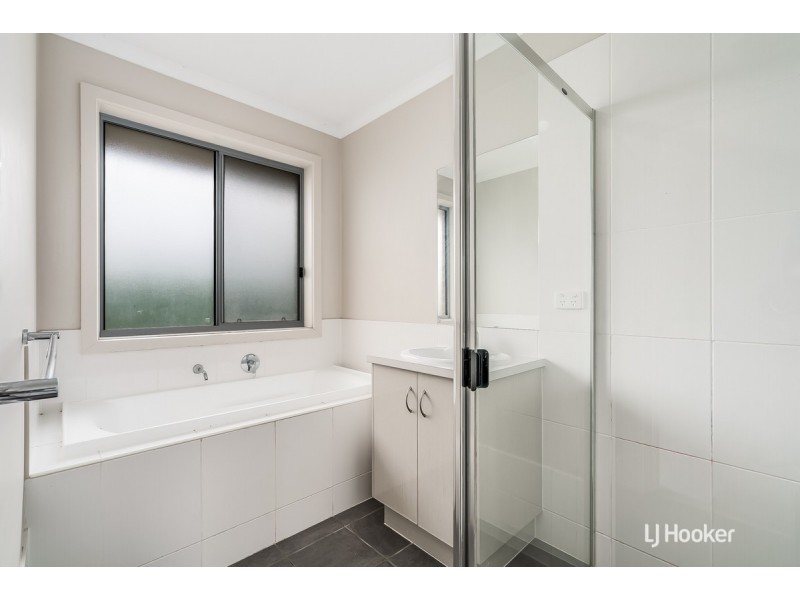 100 The Boulevard, Parafield Gardens SA 5107