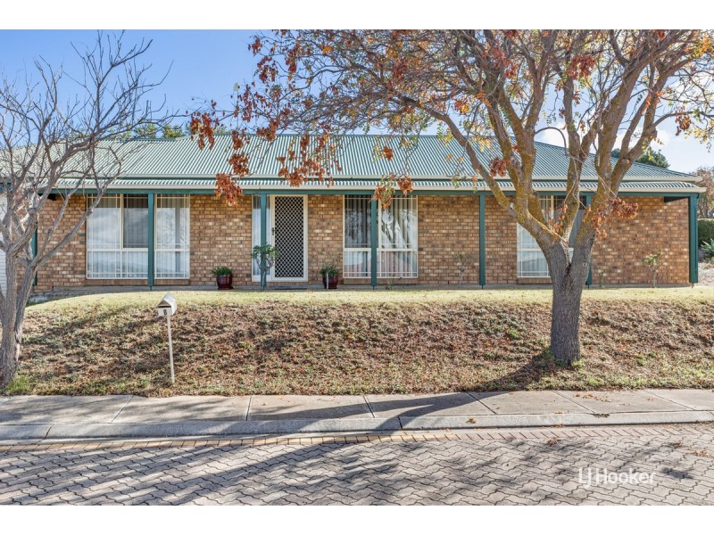 8 Gleneagles Circuit, Greenwith SA 5125