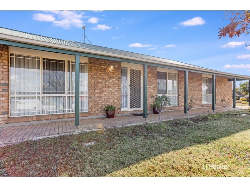 8 Gleneagles Circuit, Greenwith SA 5125