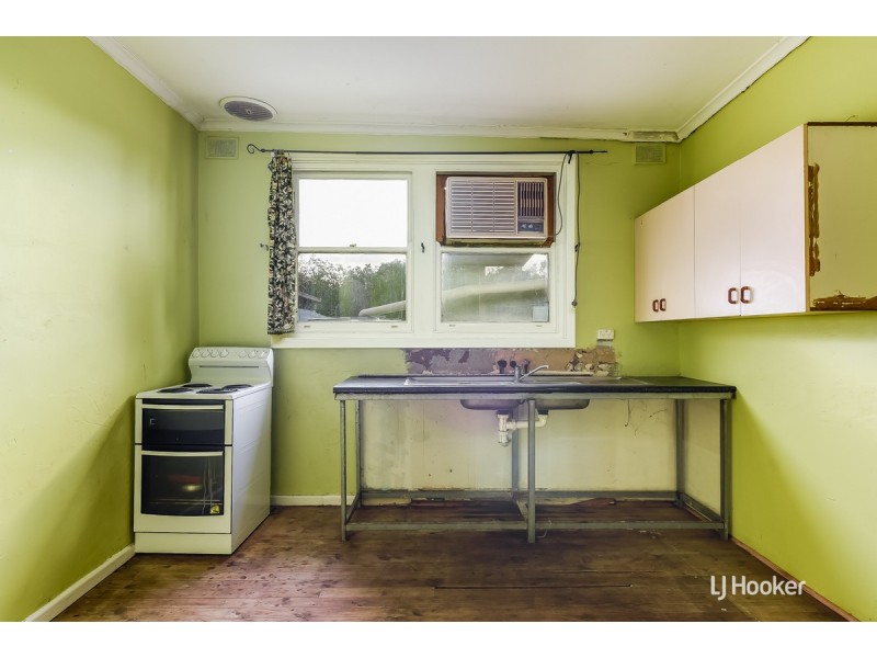 33 Johnston Road, Elizabeth Downs SA 5113