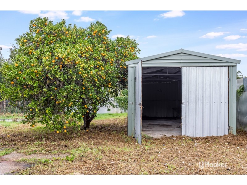 33 Johnston Road, Elizabeth Downs SA 5113