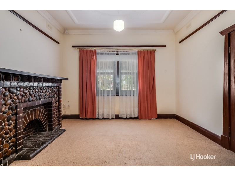 32 Seventh Avenue, St Peters SA 5069