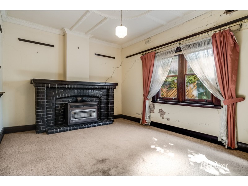 32 Seventh Avenue, St Peters SA 5069
