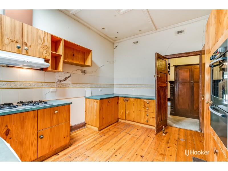 32 Seventh Avenue, St Peters SA 5069