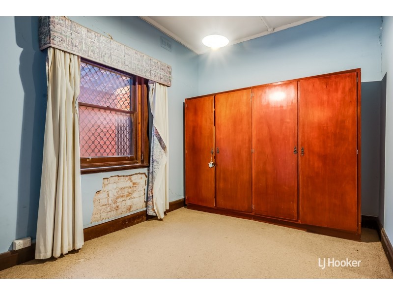 32 Seventh Avenue, St Peters SA 5069