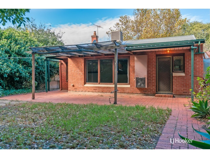 32 Seventh Avenue, St Peters SA 5069