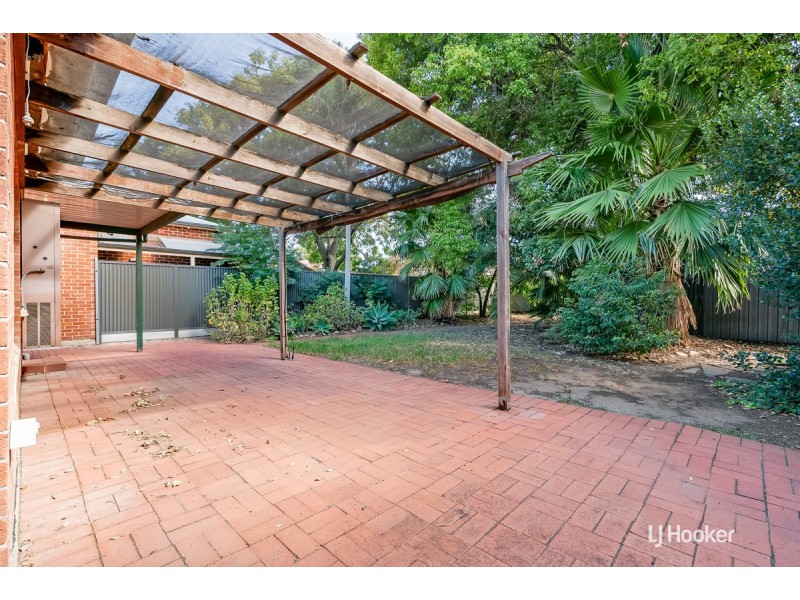 32 Seventh Avenue, St Peters SA 5069