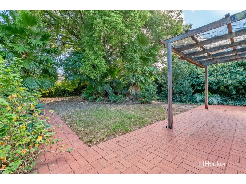 32 Seventh Avenue, St Peters SA 5069