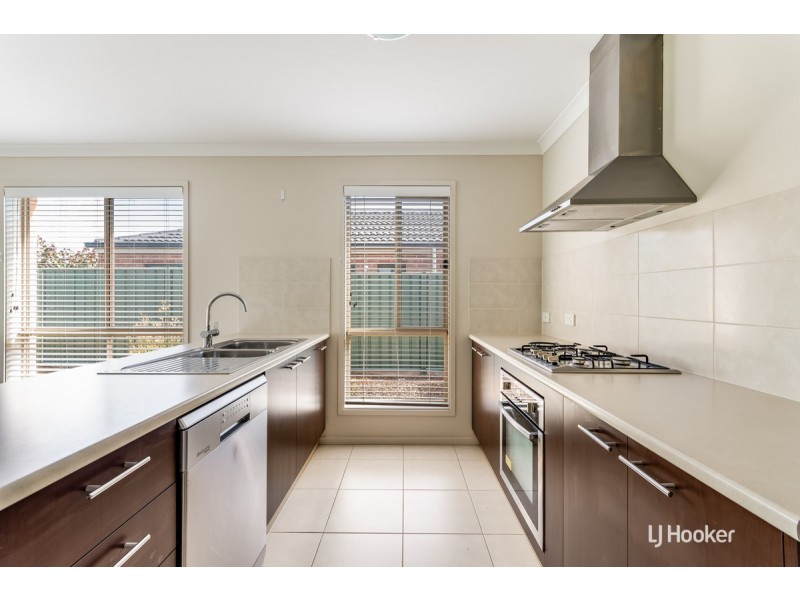 16 Evans Crescent, Evanston Gardens SA 5116