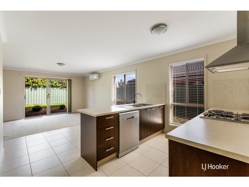 16 Evans Crescent, Evanston Gardens SA 5116