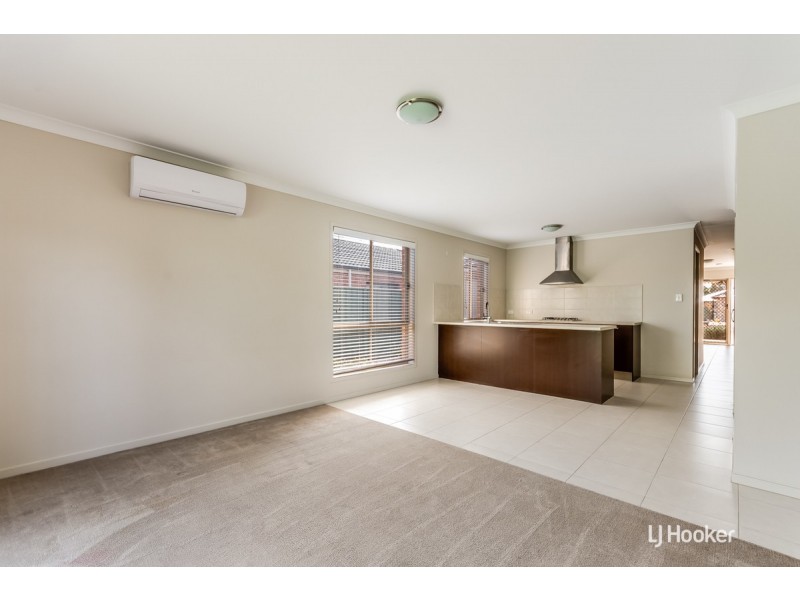 16 Evans Crescent, Evanston Gardens SA 5116