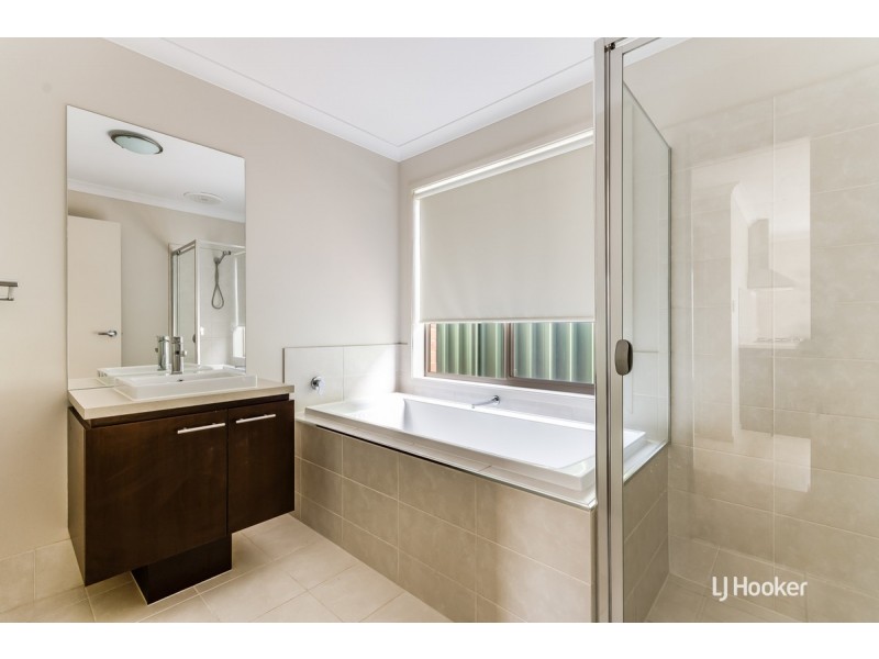 16 Evans Crescent, Evanston Gardens SA 5116