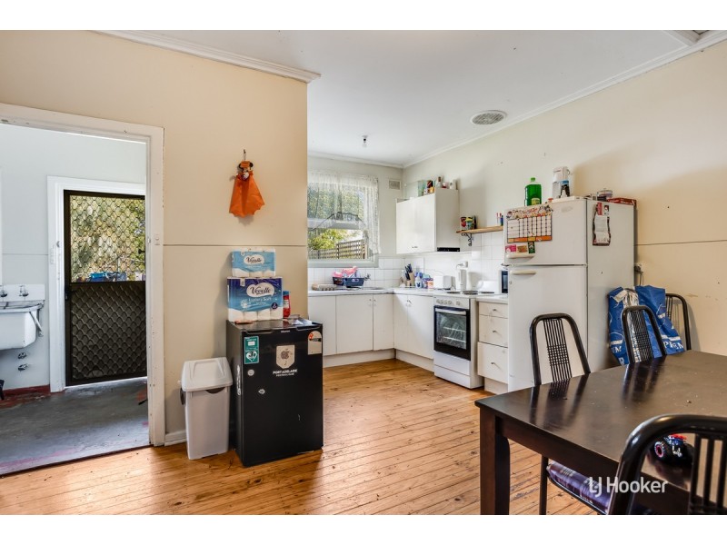 12 Sampson Road, Elizabeth Grove SA 5112