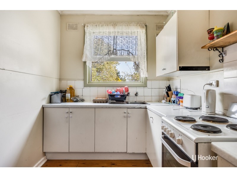 12 Sampson Road, Elizabeth Grove SA 5112