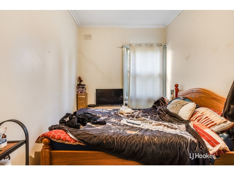 12 Sampson Road, Elizabeth Grove SA 5112