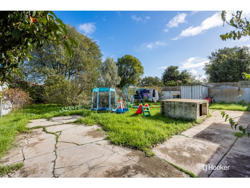 12 Sampson Road, Elizabeth Grove SA 5112