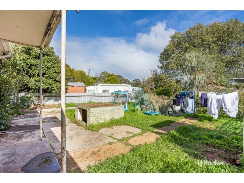 12 Sampson Road, Elizabeth Grove SA 5112