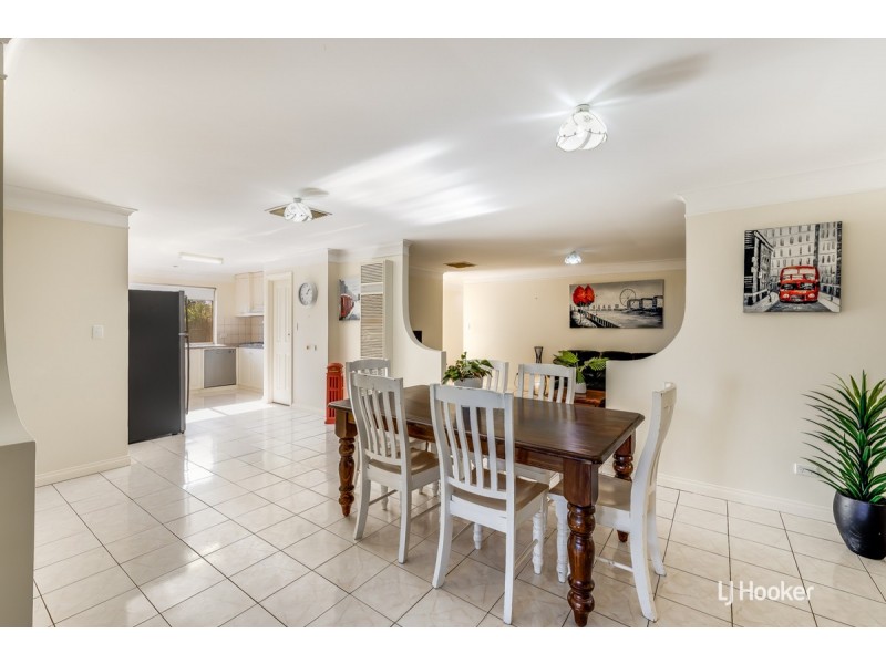 12 Cobblestone Close, Gulfview Heights SA 5096