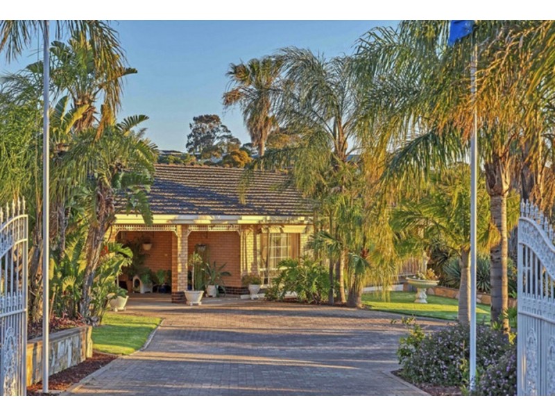 101 Wynn Vale Drive, Gulfview Heights SA 5096