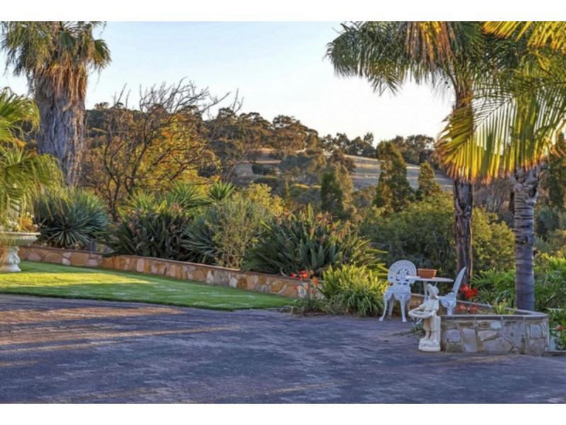 101 Wynn Vale Drive, Gulfview Heights SA 5096