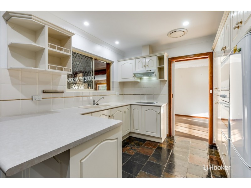 101 Wynn Vale Drive, Gulfview Heights SA 5096