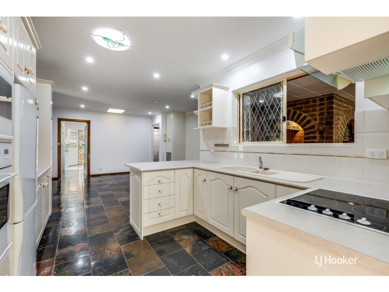 101 Wynn Vale Drive, Gulfview Heights SA 5096