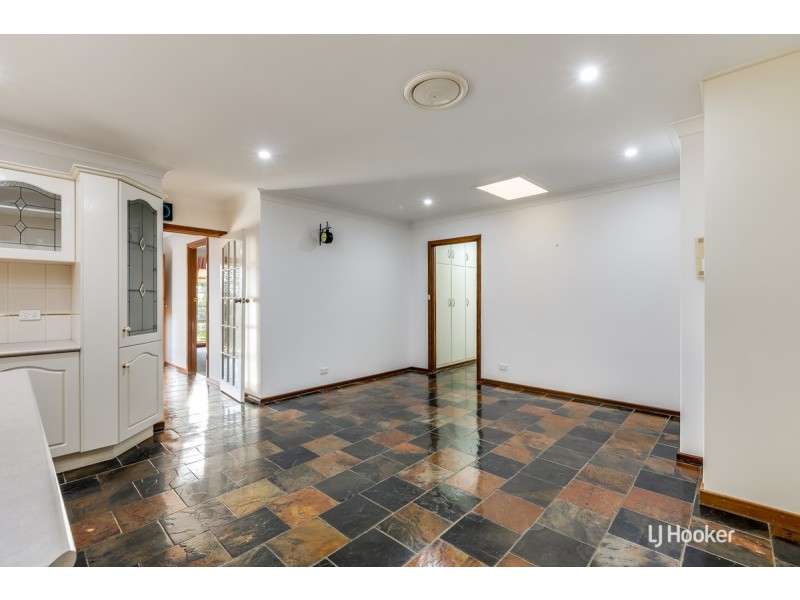 101 Wynn Vale Drive, Gulfview Heights SA 5096