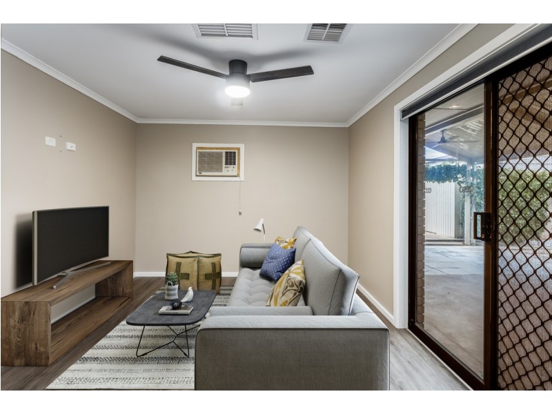 11 President Avenue, Andrews Farm SA 5114