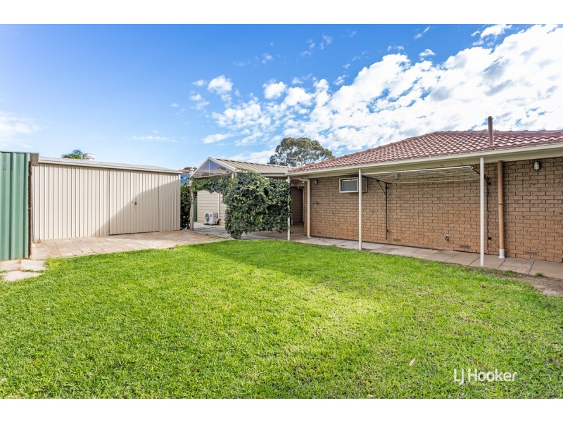 11 President Avenue, Andrews Farm SA 5114