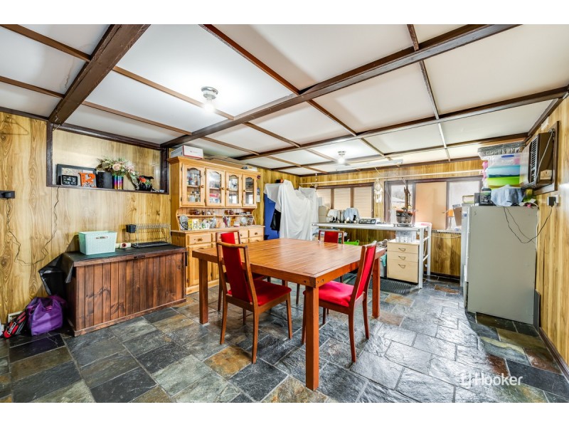 4 Wallace Road, Elizabeth Vale SA 5112